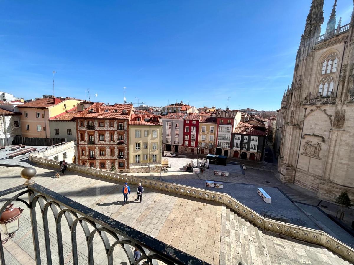 Atuaire Home Balcon Con Vistas A La Catedral De Burgo Eksteriør billede